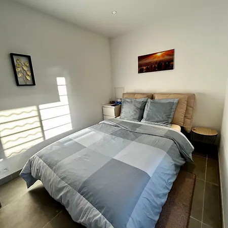 Casa de Férias Maisonnette 2 Pers Confort Pres De Paris Bobigny